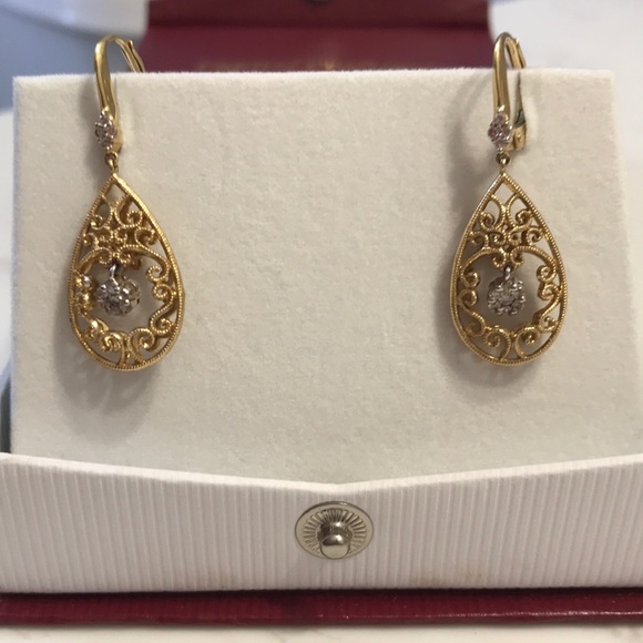 Jewelry - 14k gold and diamond earrings